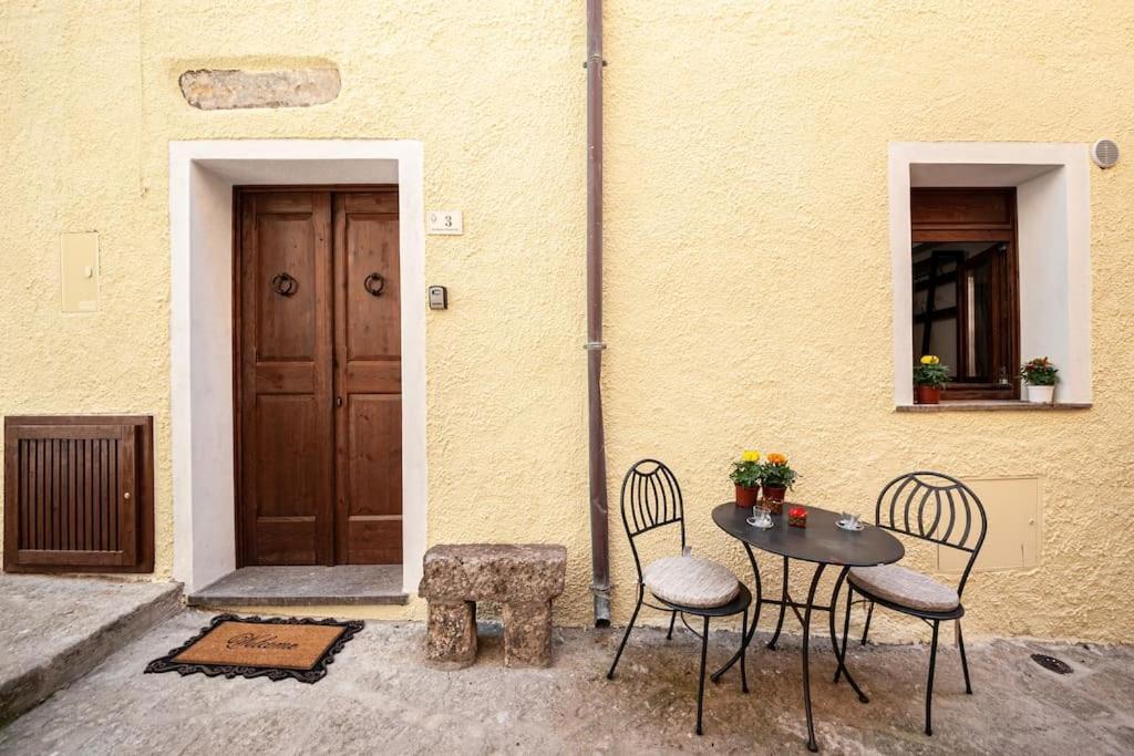 Romantic Loft With Jacuzzi In The Castle Castelsardo Ngoại thất bức ảnh