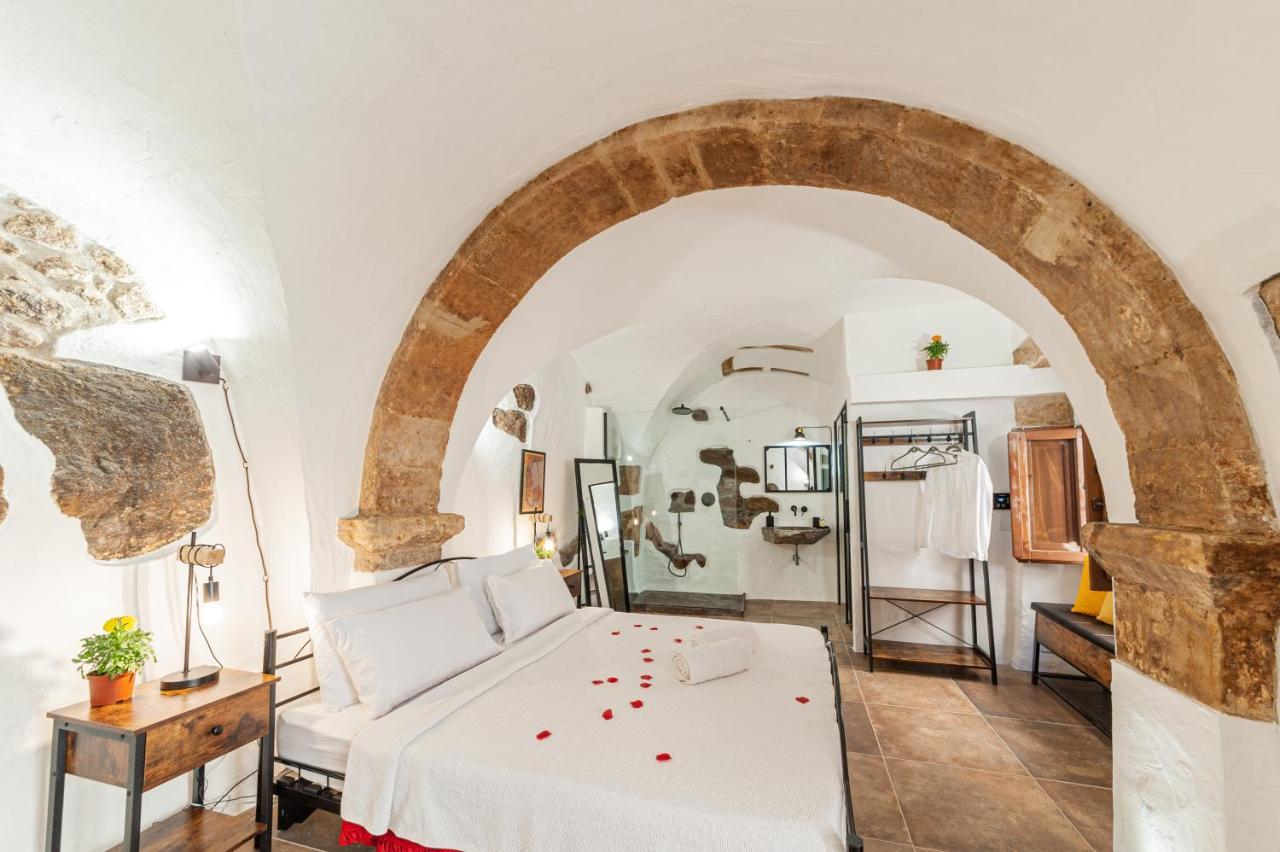 Romantic Loft With Jacuzzi In The Castle Castelsardo Ngoại thất bức ảnh