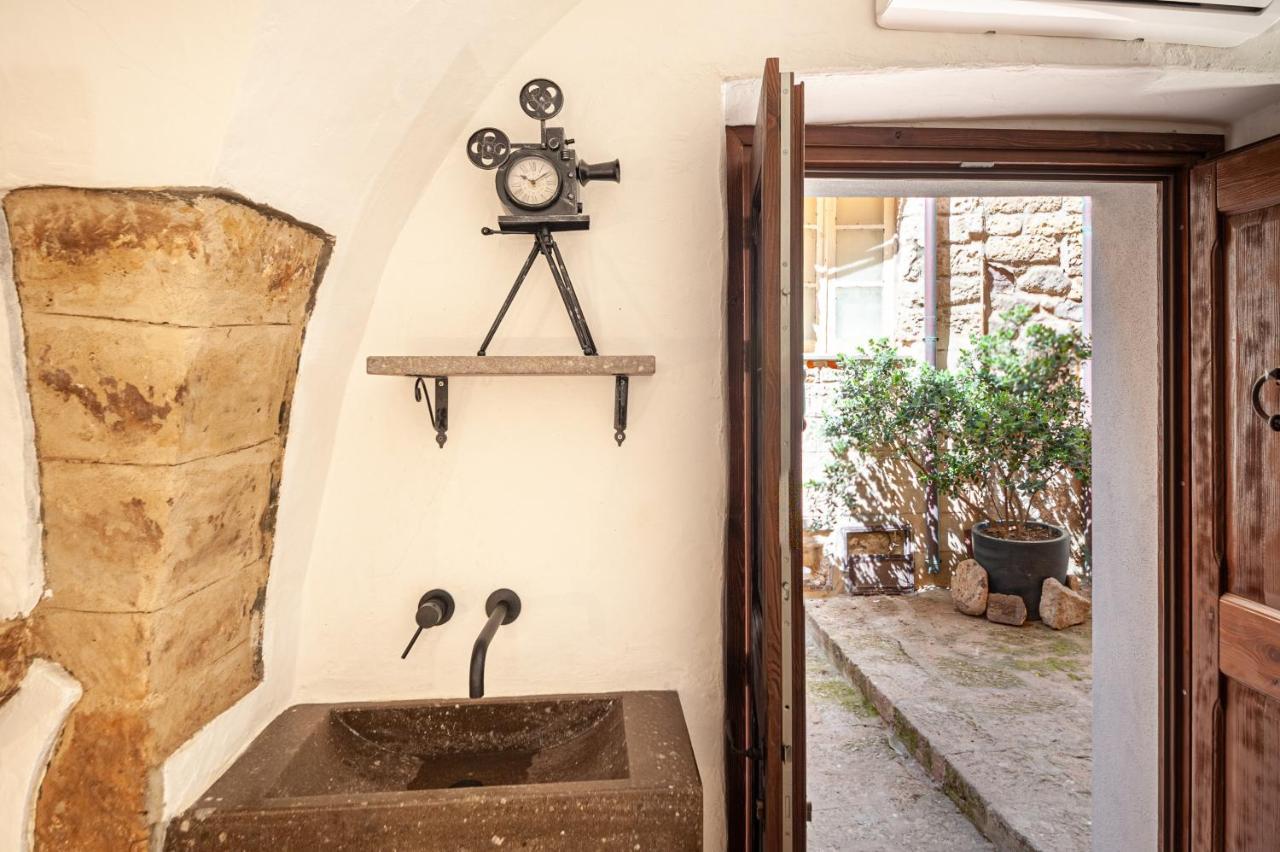 Romantic Loft With Jacuzzi In The Castle Castelsardo Ngoại thất bức ảnh